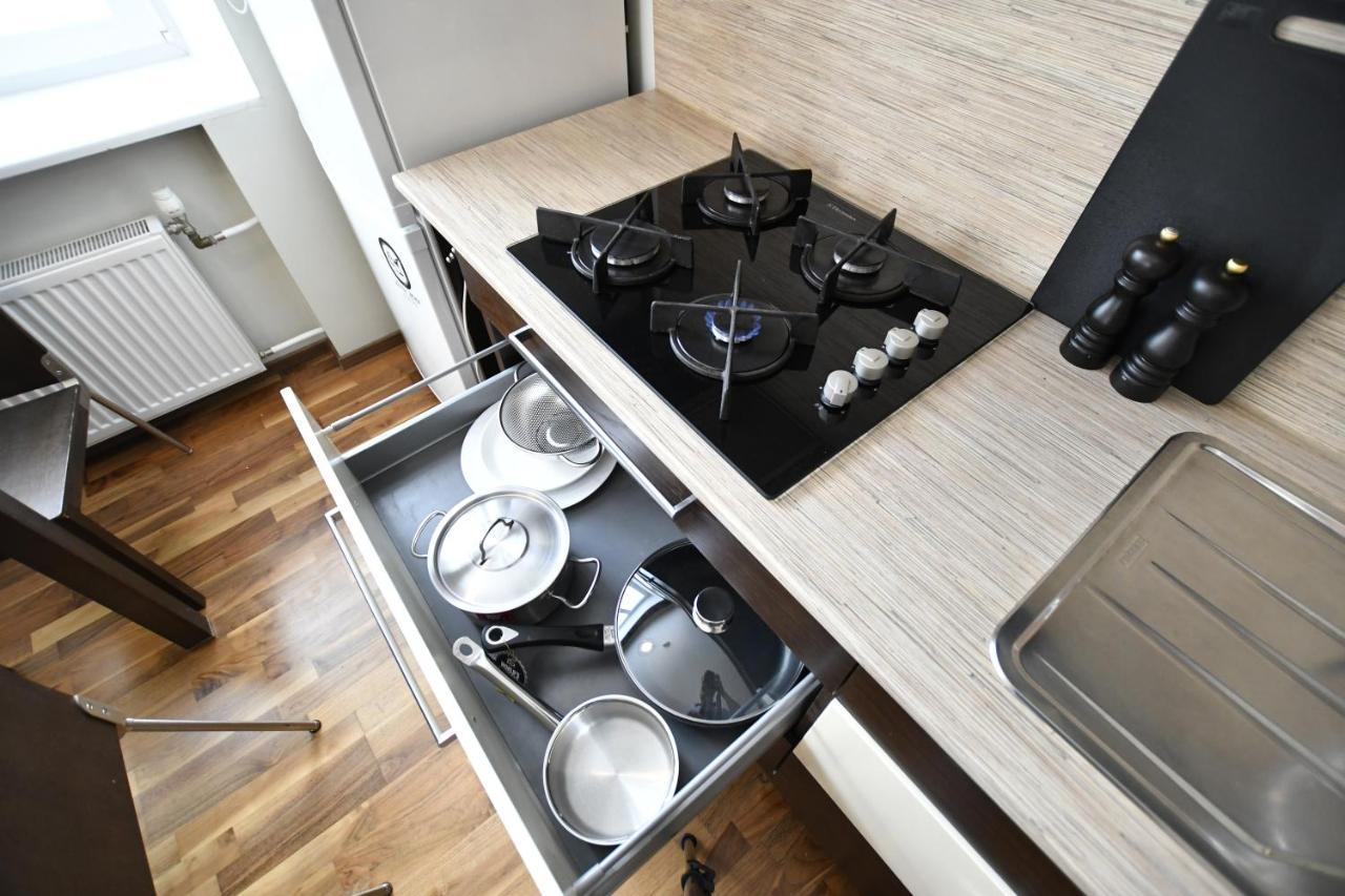 Revalia T1 Airport-Bus Station One-Bedroom Apartment Dış mekan fotoğraf