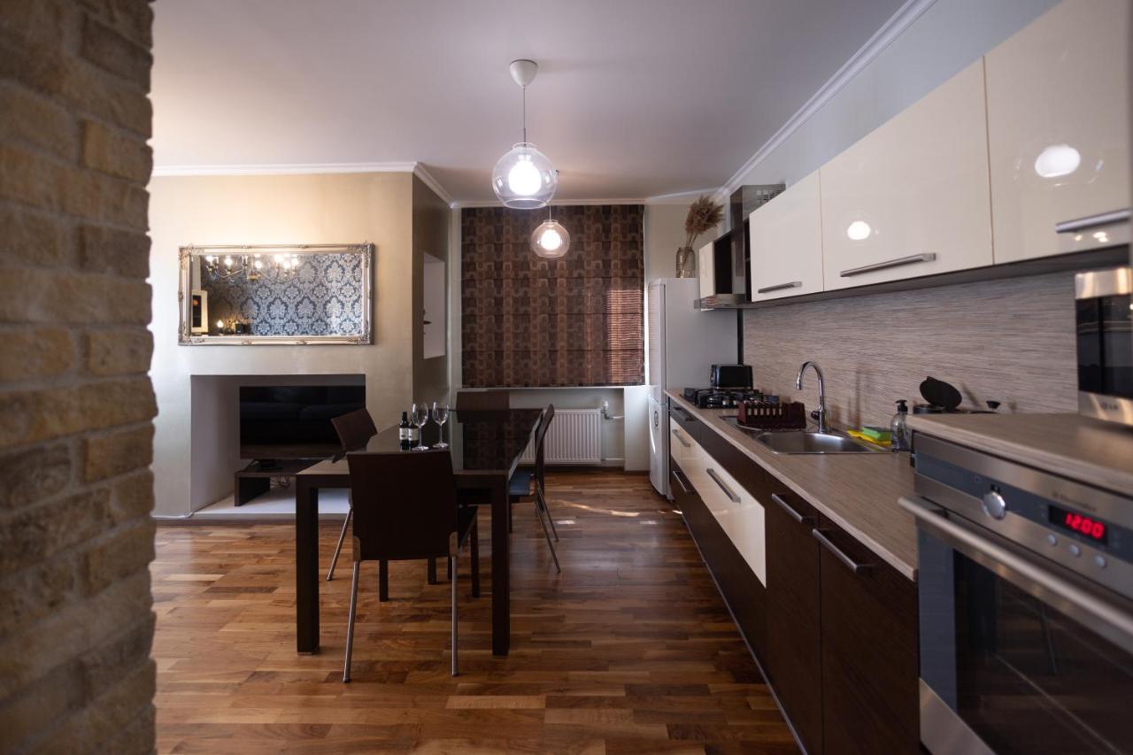 Revalia T1 Airport-Bus Station One-Bedroom Apartment Dış mekan fotoğraf