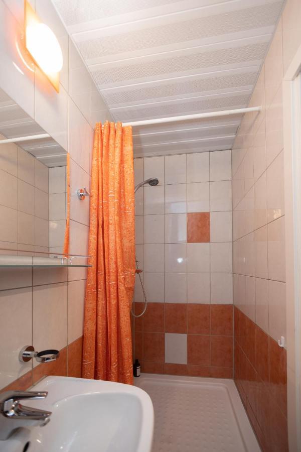 Revalia T1 Airport-Bus Station One-Bedroom Apartment Dış mekan fotoğraf